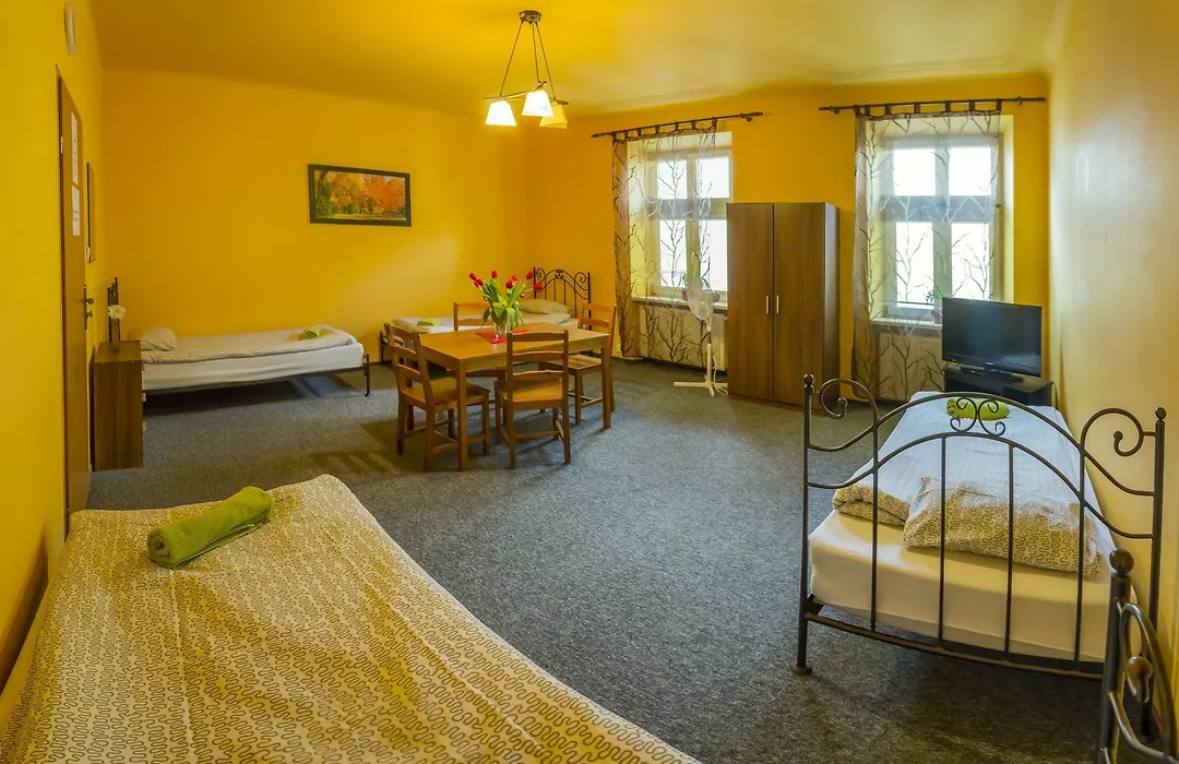 Flower Rooms-1